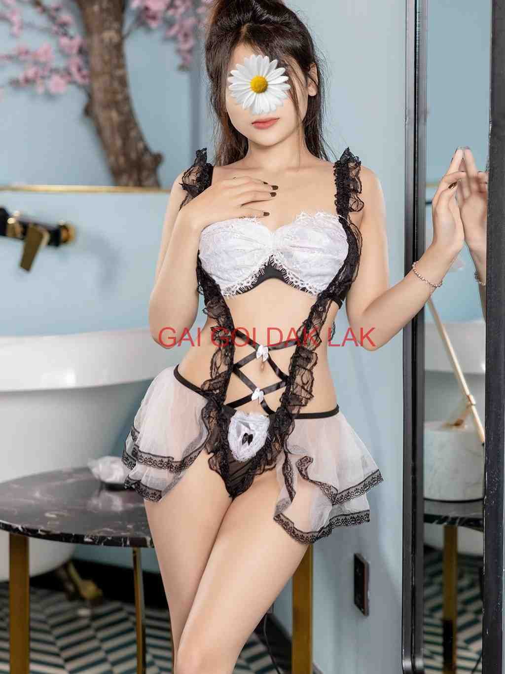 Quỳnh Ly – Dâm Nữ Với Kỹ Năng Đỉnh Cao, Sở Hữu Dáng Đẹp Bướm Nhiều Nước